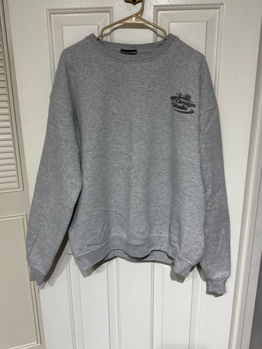 Pretty Little Thing Vintage-Style Grey Crewneck